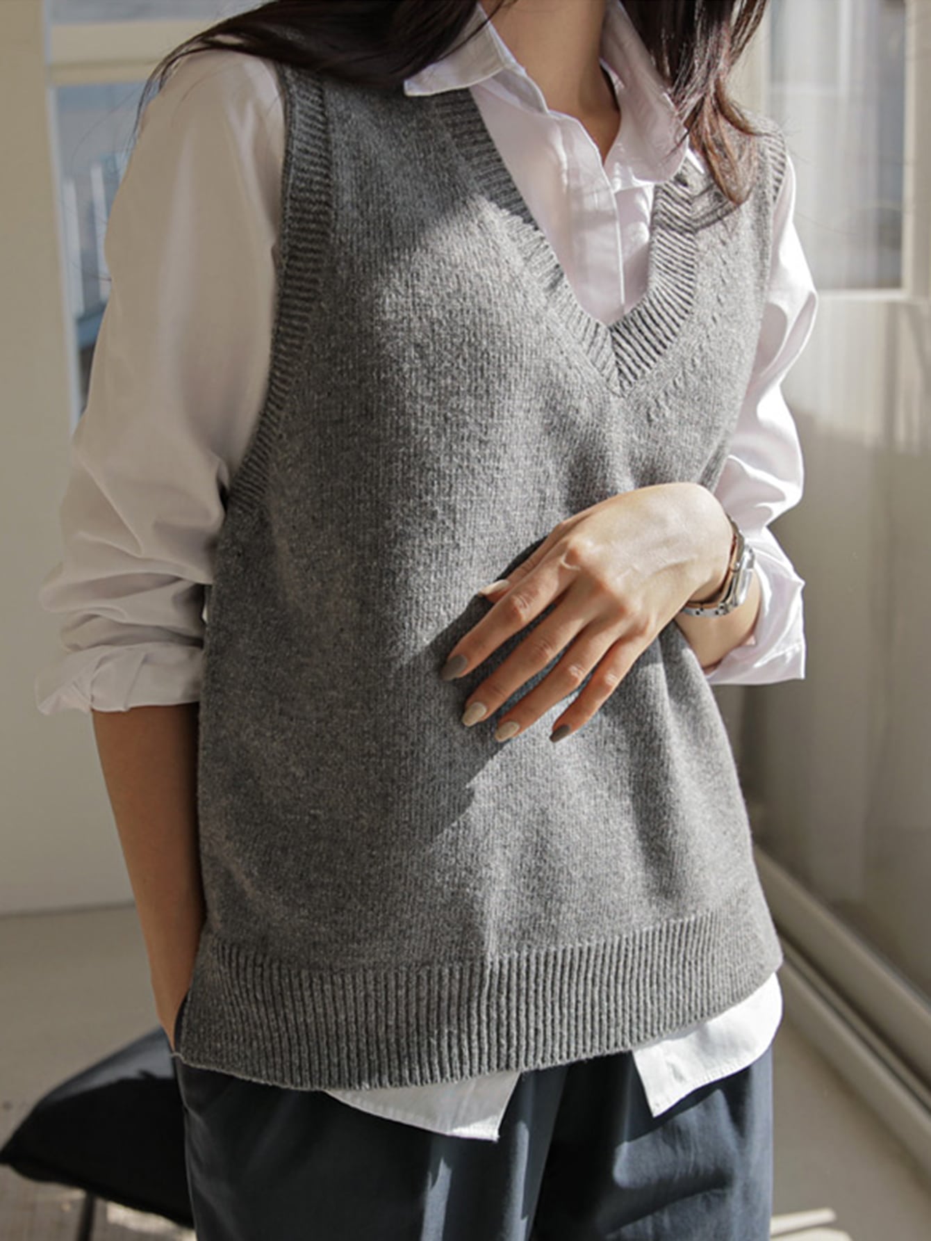 Solid V-neck Sleeveless Sweaters Vest + Shirt Two-piece Suit