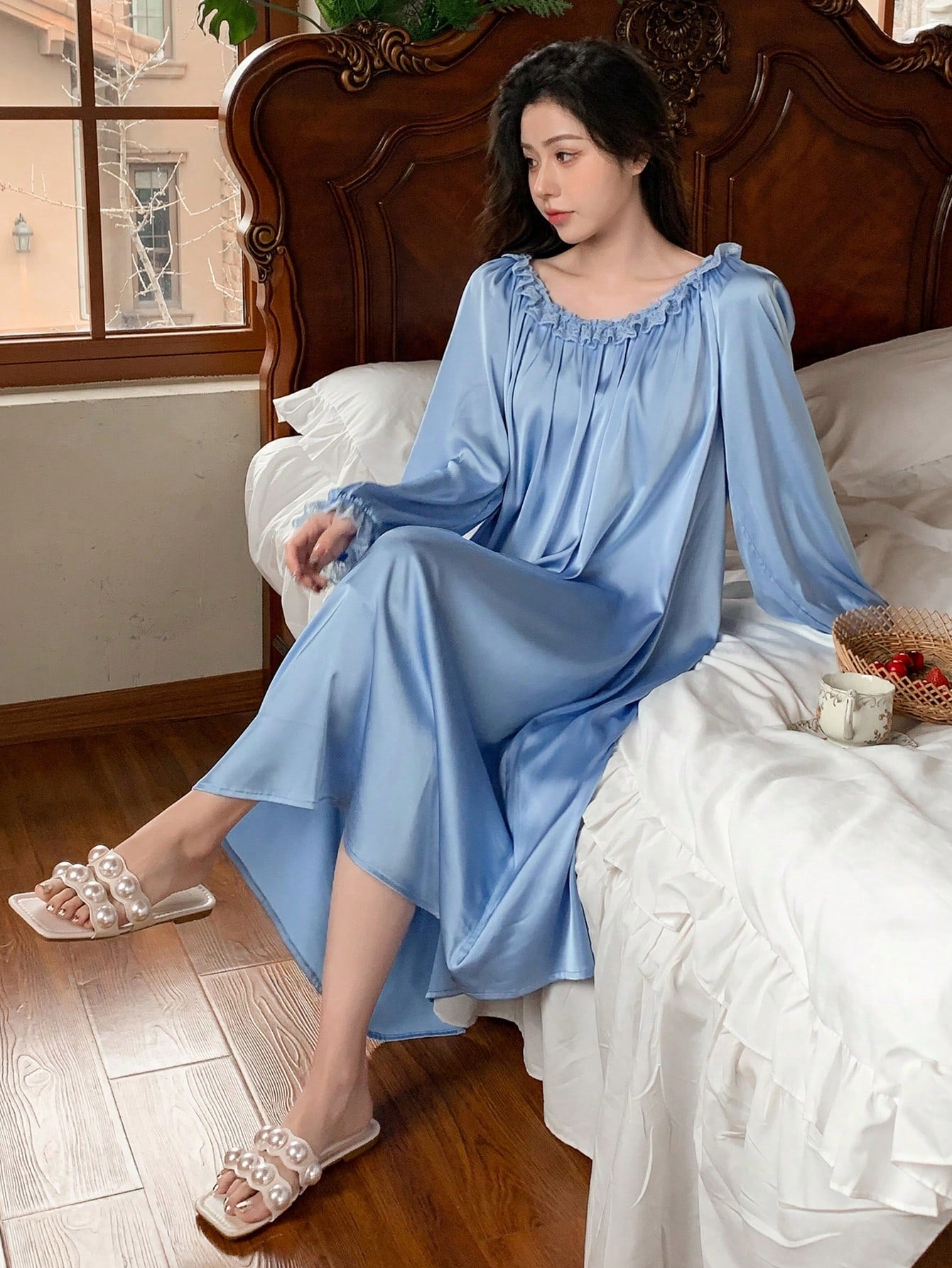Satin Nightgown - Light blue - Ladies
